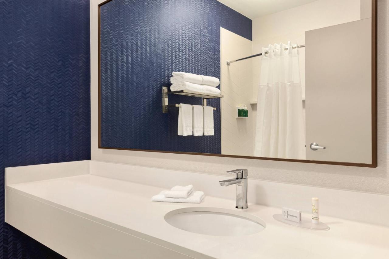 Fairfield Inn Erie Millcreek Mall Exteriör bild