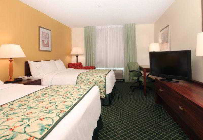 Fairfield Inn Erie Millcreek Mall Exteriör bild