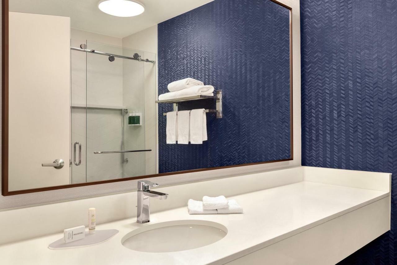 Fairfield Inn Erie Millcreek Mall Exteriör bild